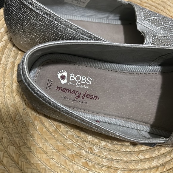 Bobs by Skechers Silver Rhinestone Detailing Slip-On Loafer Size 10 - Picture 6 of 9